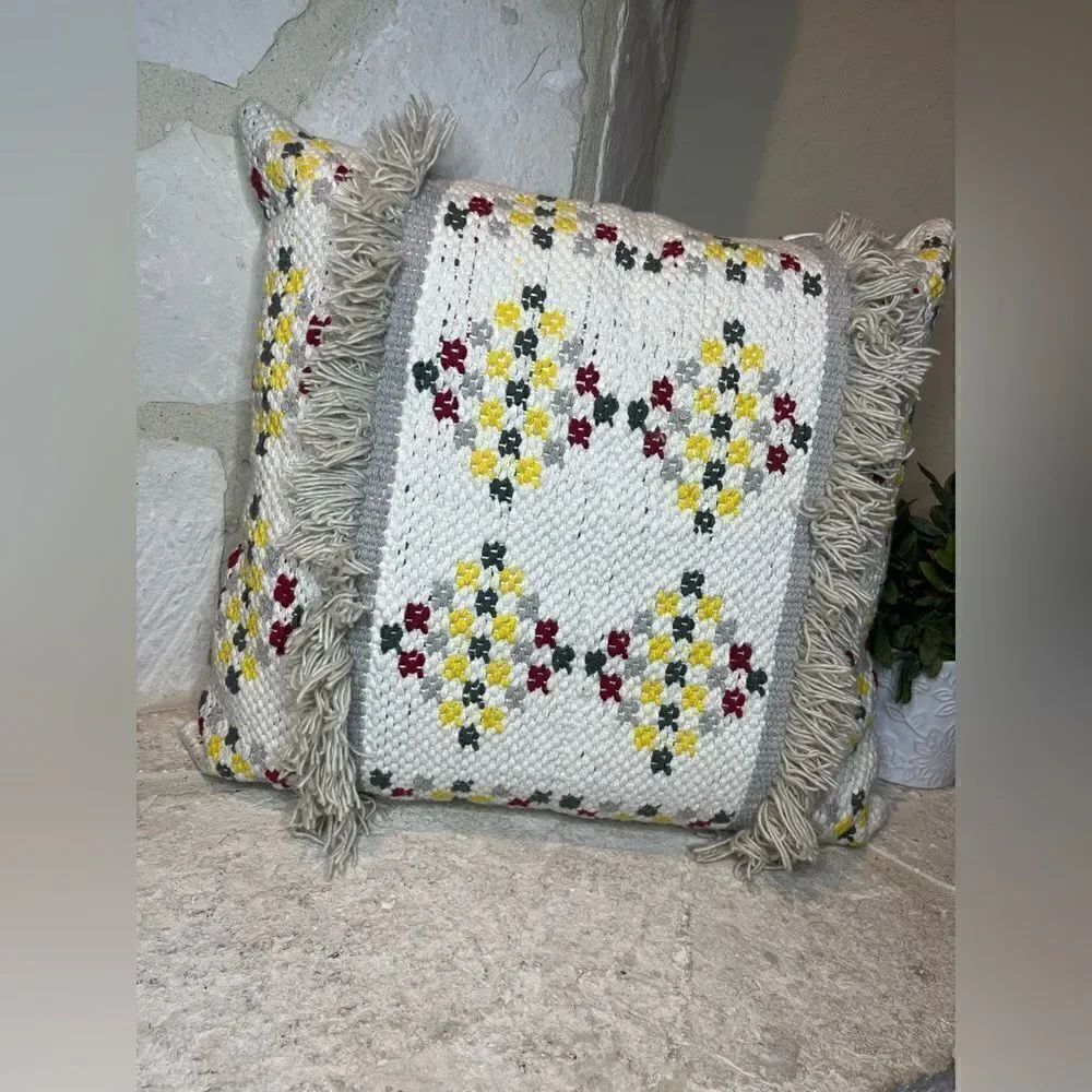 Textured Heavy Cotton Tribal Southwest boho Shag accent Pillow Ivory 18”